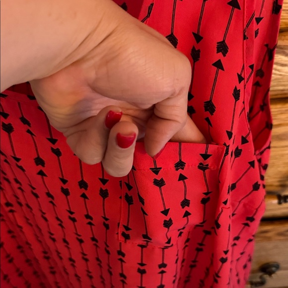 Torrid Arrow Patterned Top - Picture 5 of 6